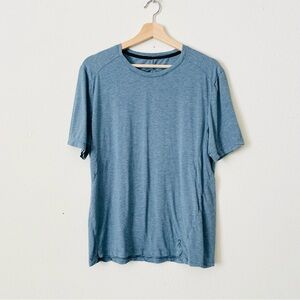 On Running LARGE men’s Active-T blue short sleeve tshirt